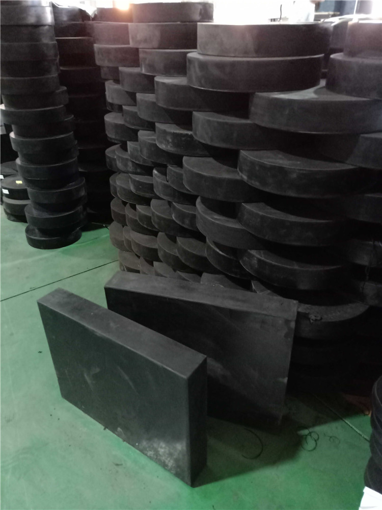 1618989564523334.jpg 533002181516436096.jpg